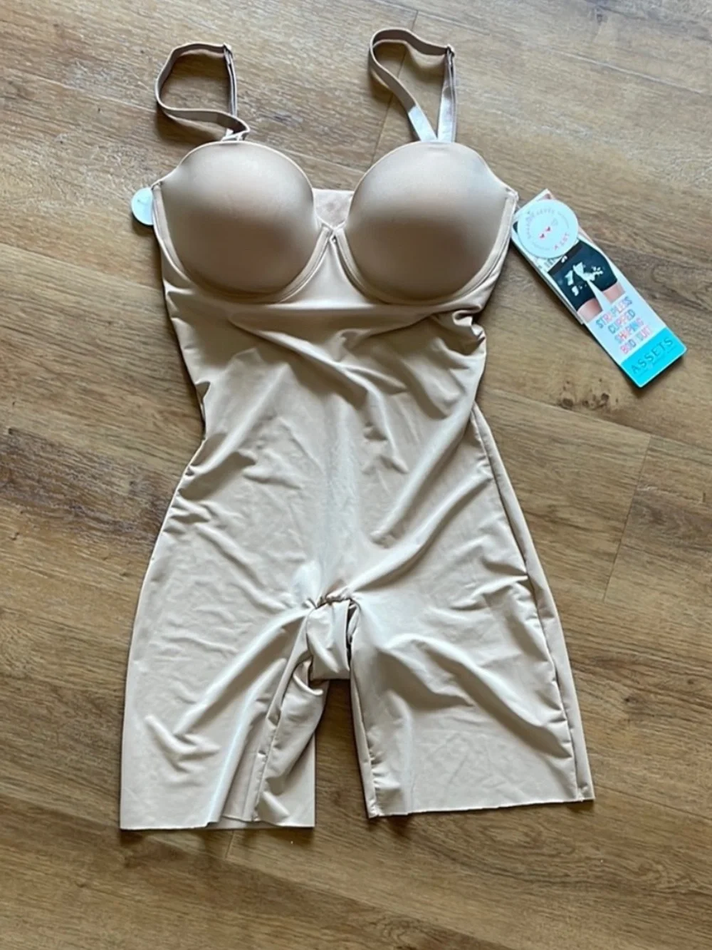 SPANX Nude Shaping Bodysuit with Built-In Bra - Picture 1 of 4